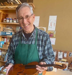 Amos Hargrave- Luthier and Master Teacher-1951-2026
